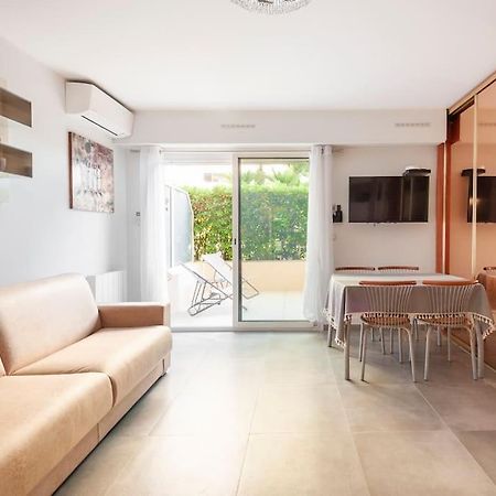Superbe Studio Avec Terrasse En Front De Mer Menton Exterior foto